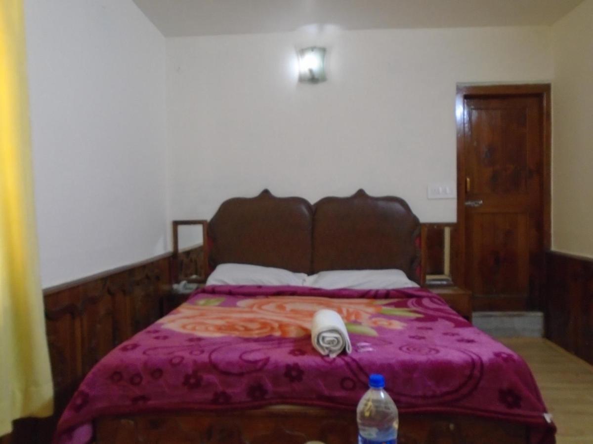 Hotel Magnolia Mallroad Manali Εξωτερικό φωτογραφία