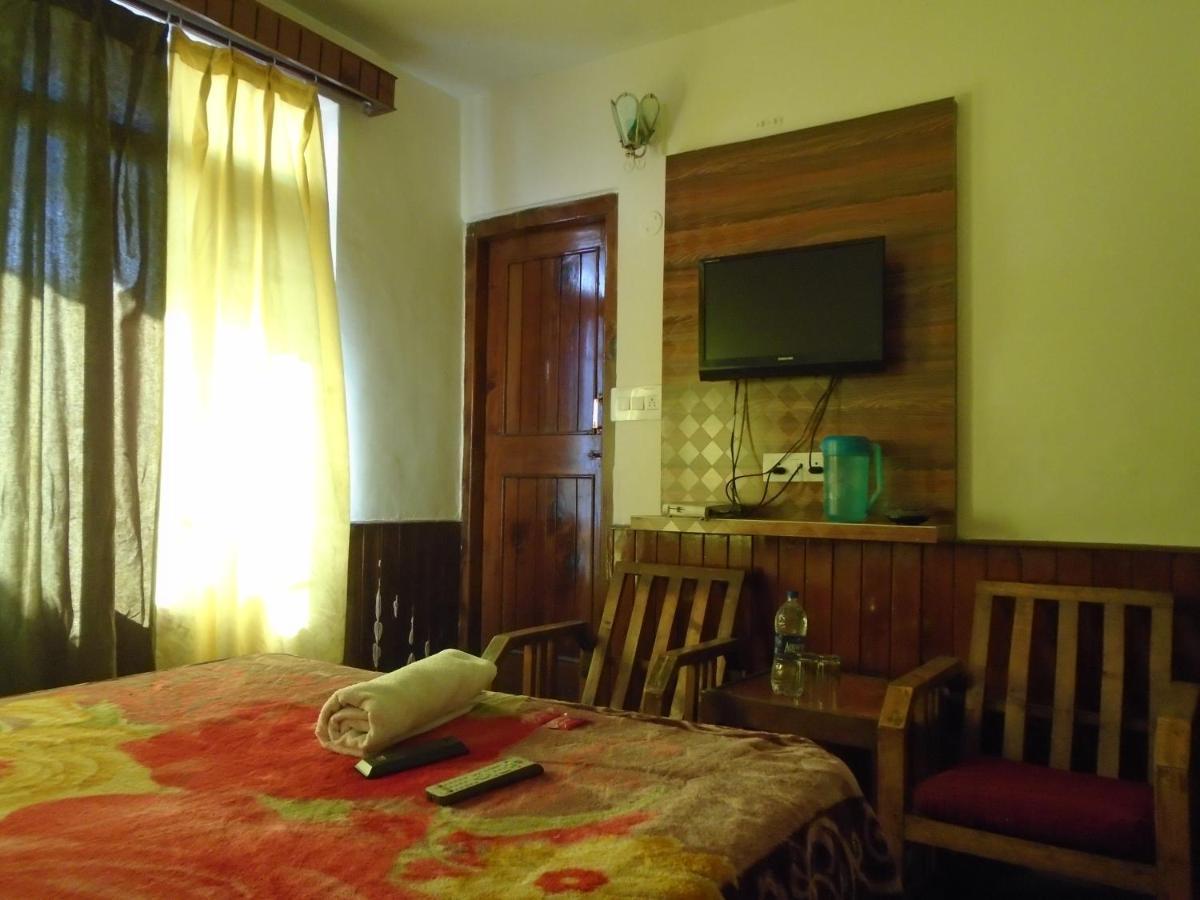 Hotel Magnolia Mallroad Manali Εξωτερικό φωτογραφία