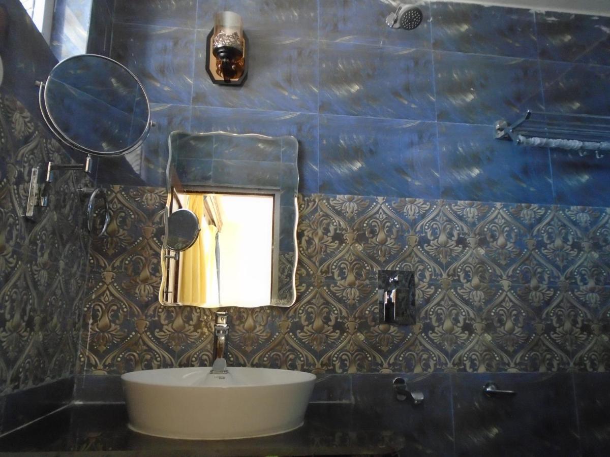 Hotel Magnolia Mallroad Manali Εξωτερικό φωτογραφία