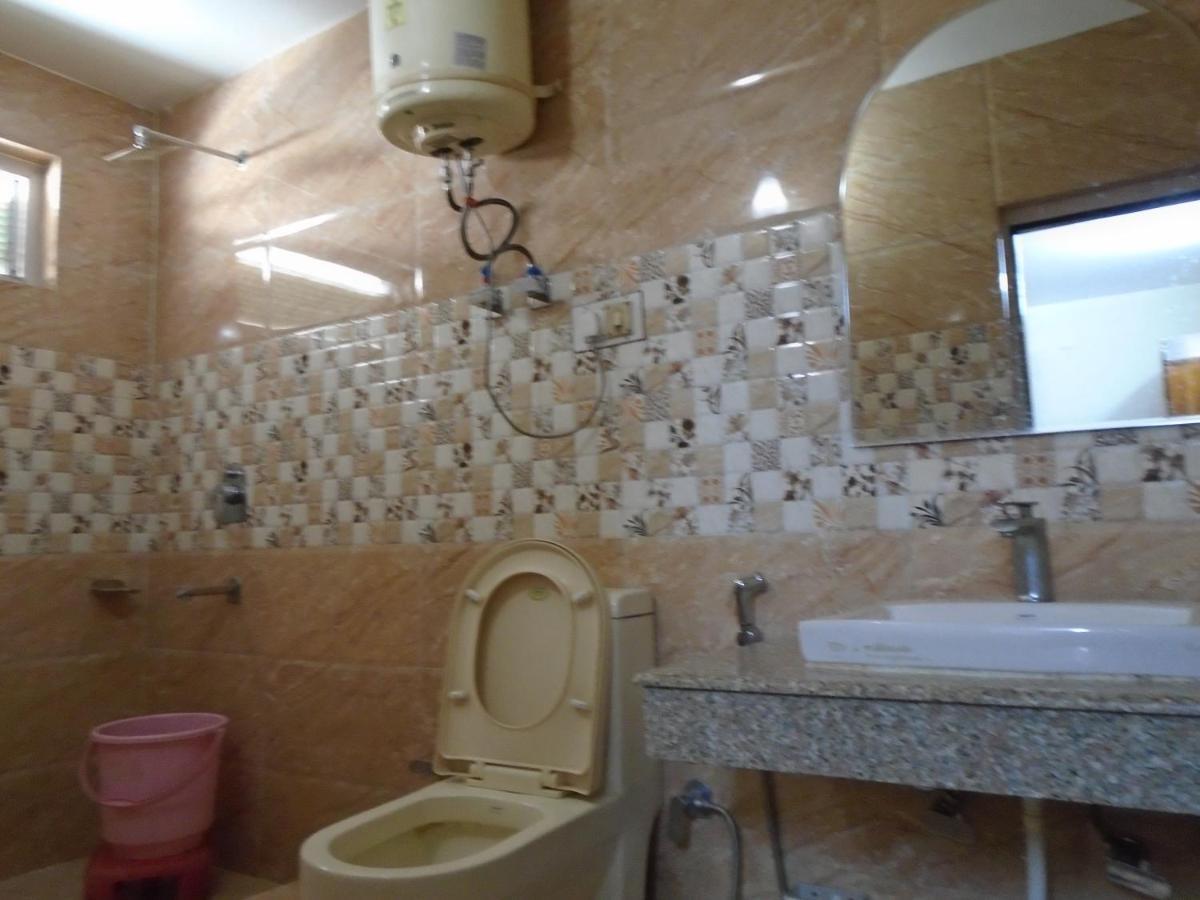 Hotel Magnolia Mallroad Manali Εξωτερικό φωτογραφία