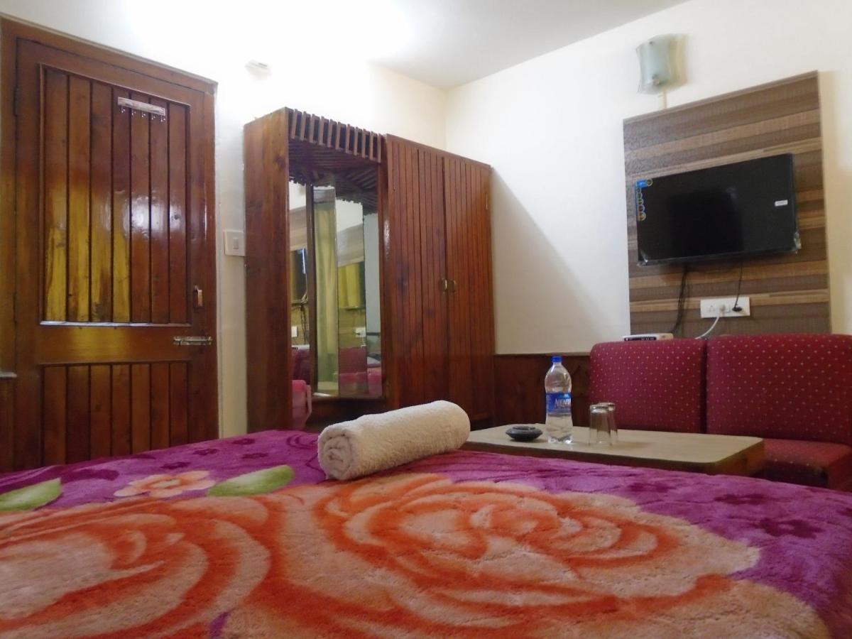 Hotel Magnolia Mallroad Manali Εξωτερικό φωτογραφία