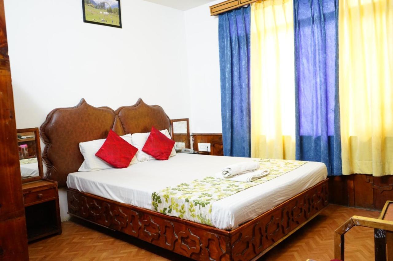 Hotel Magnolia Mallroad Manali Εξωτερικό φωτογραφία
