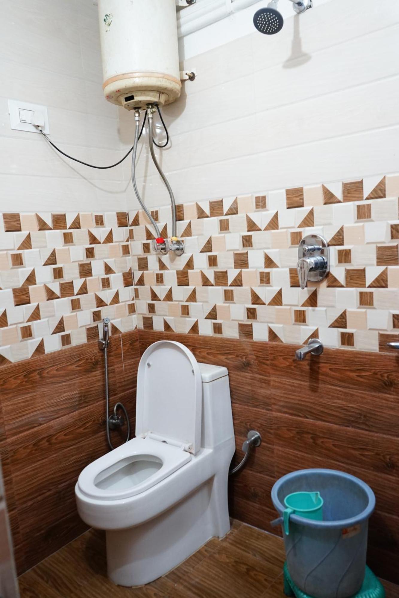 Hotel Magnolia Mallroad Manali Εξωτερικό φωτογραφία